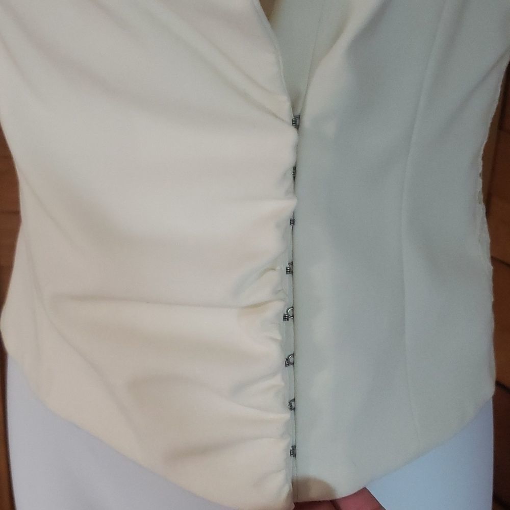 Ladies Vest - Picture 4 of 15